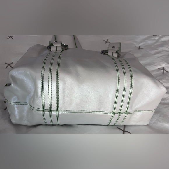 Shimmery White Satchel Bags Purses. elliott lucca handbags - Picture 5 of 7